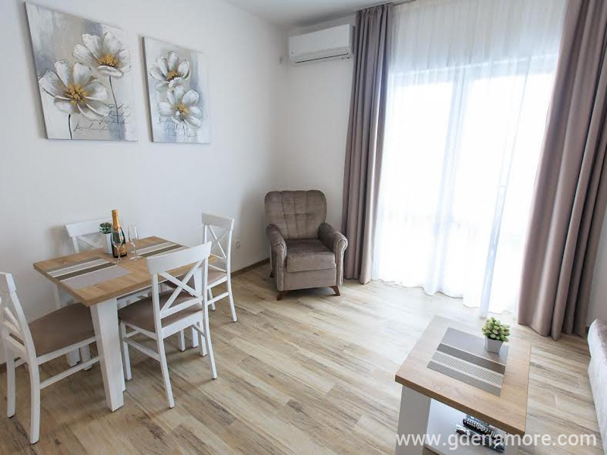 Apartmani Sarić, privatni smeštaj u mestu Šušanj, Crna Gora